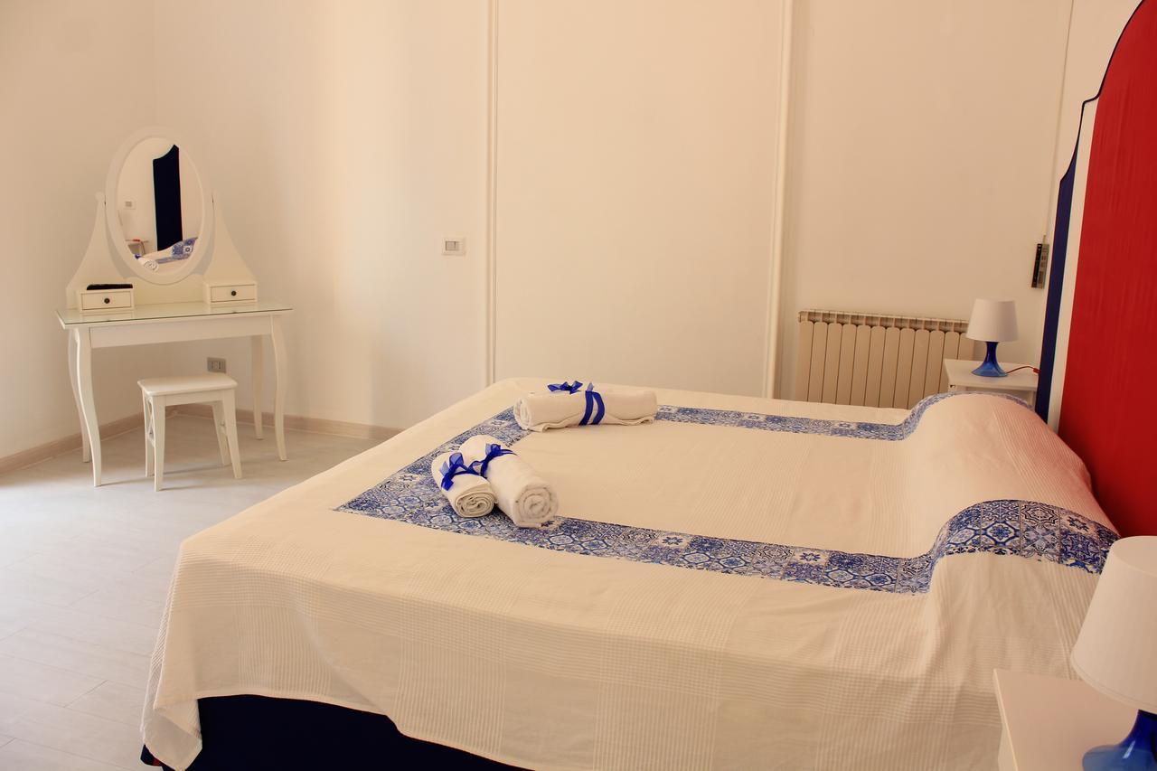 B&B Vitruvio Suites Formia Kamer foto