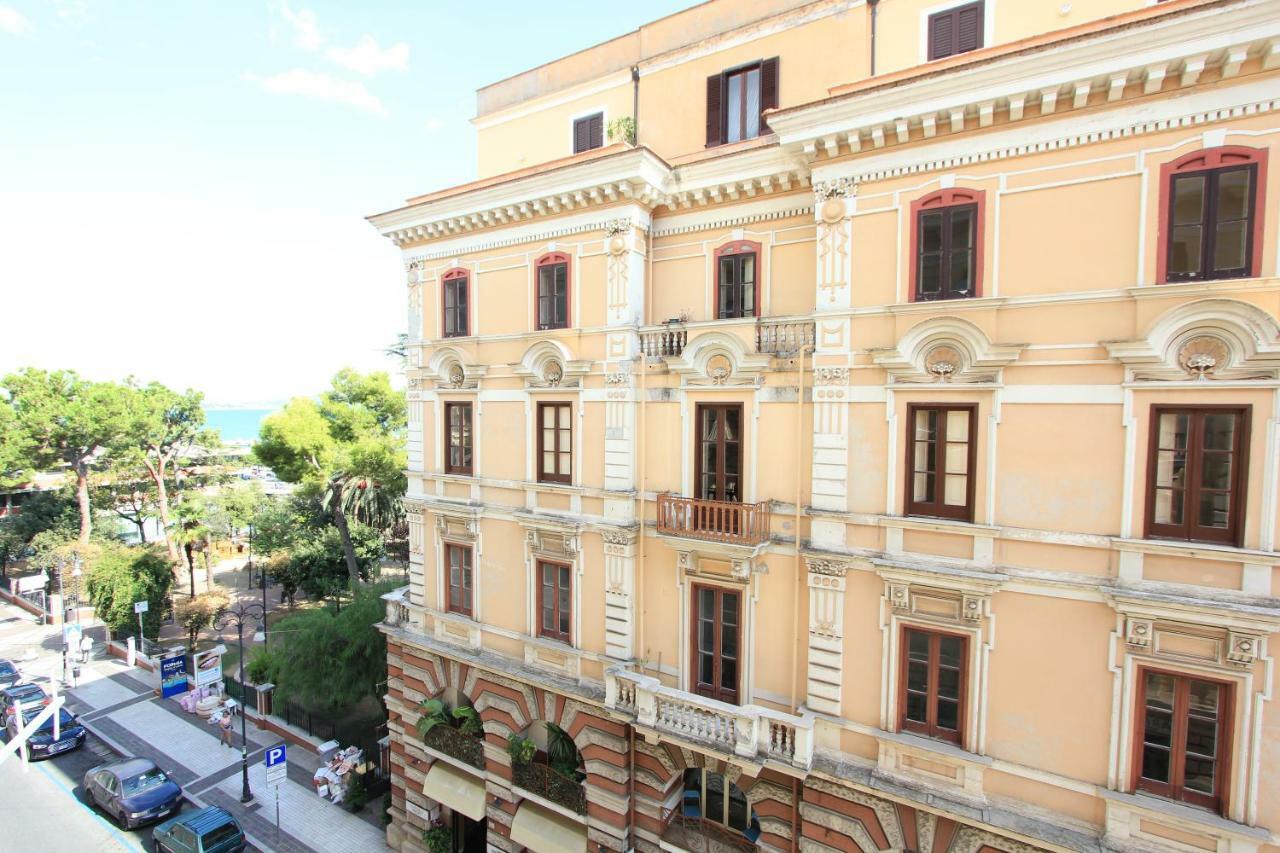 B&B Vitruvio Suites Formia Buitenkant foto